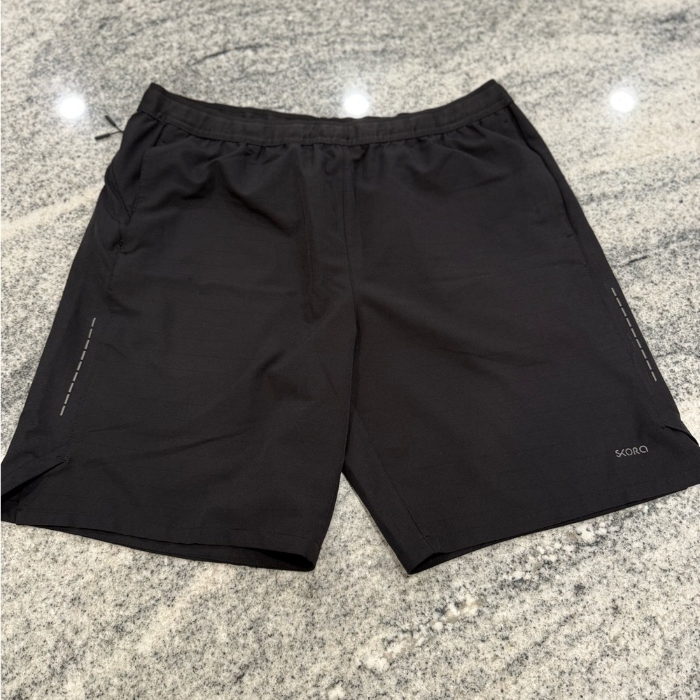 Skora Black Men's Athletic Shorts